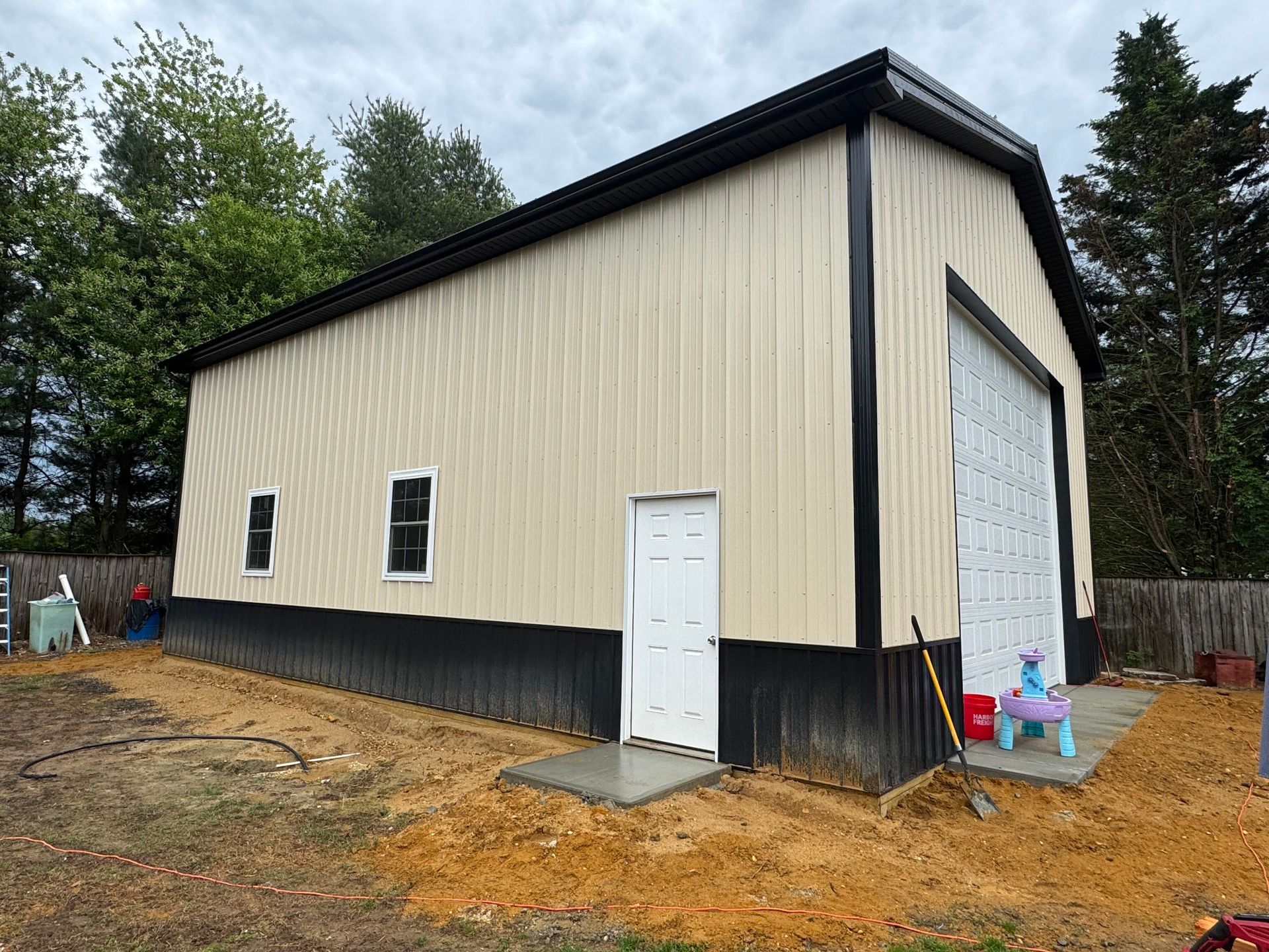 30x40x16 pole barn