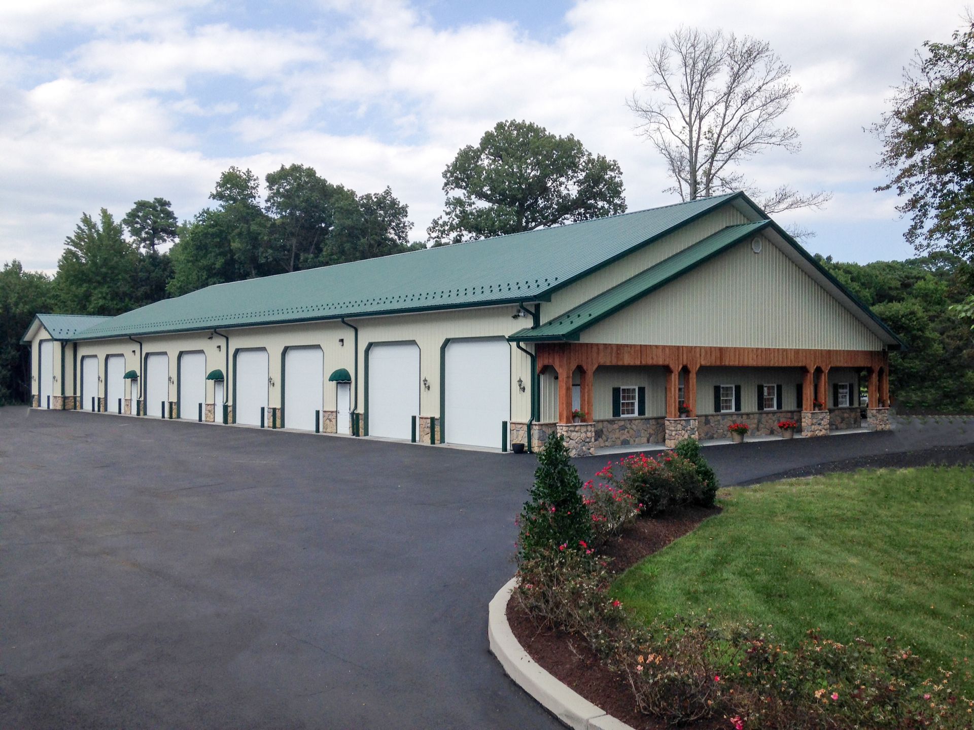 commercial pole barn