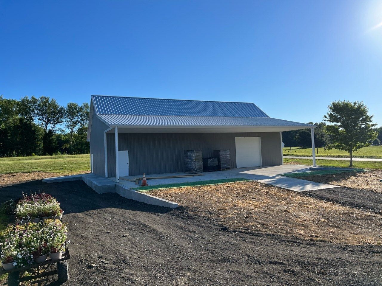 commercial pole barn