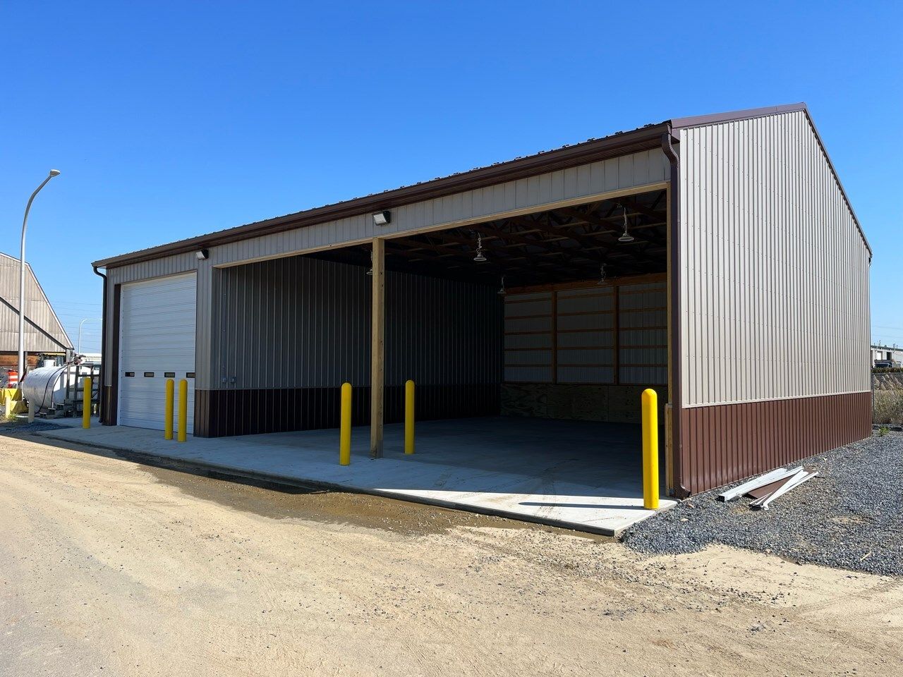 commercial pole barn
