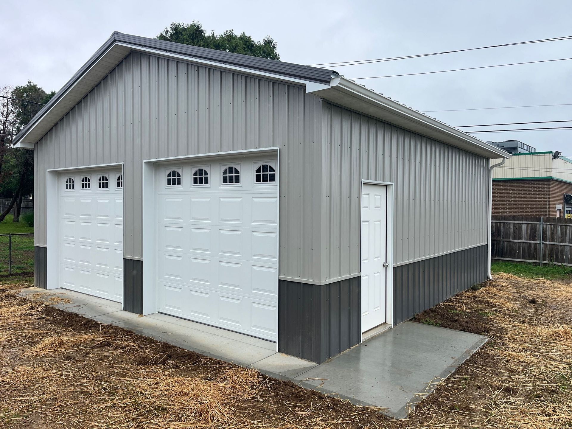 24x24x10 pole barn