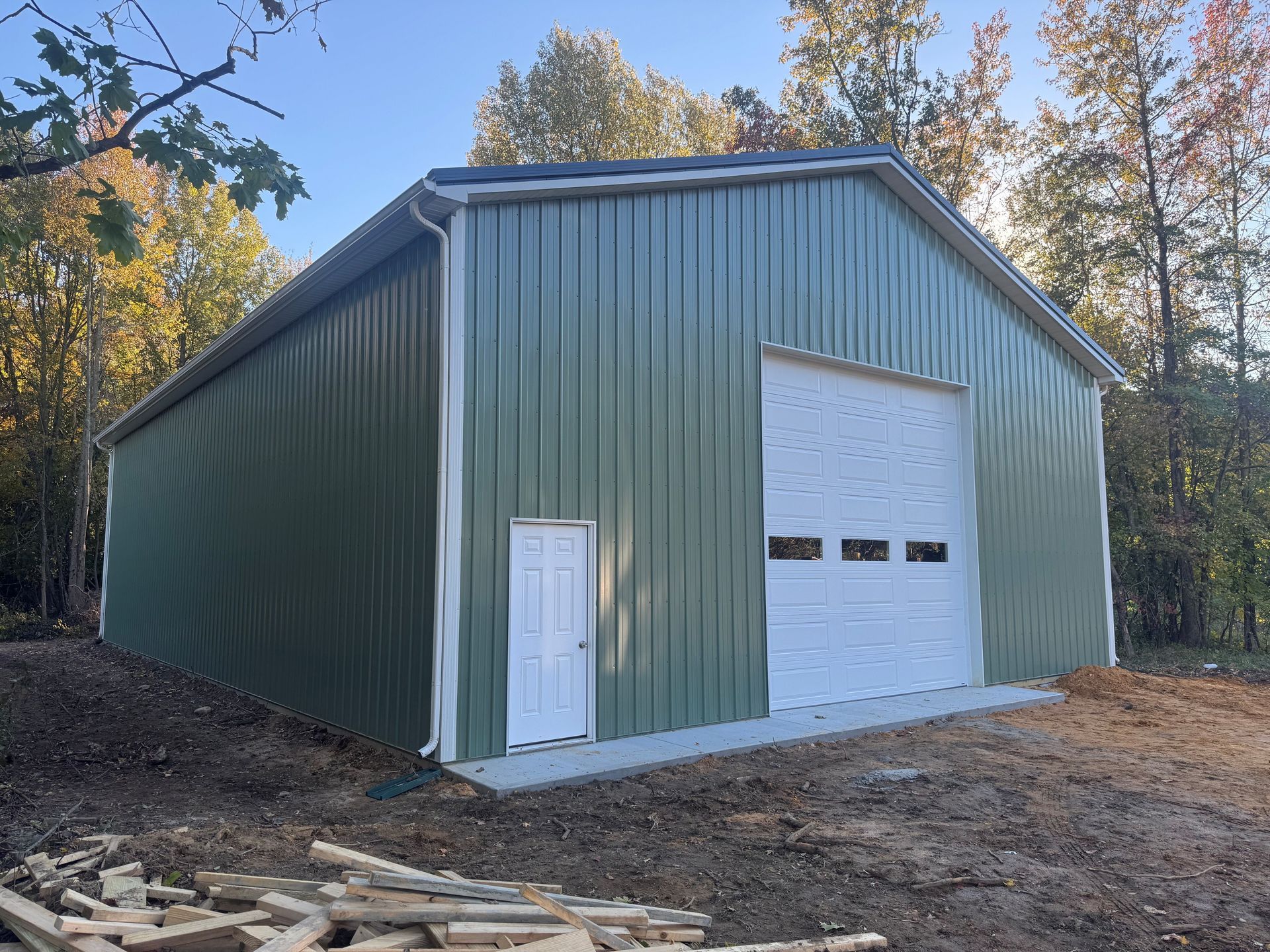 40x60x16 pole barn
