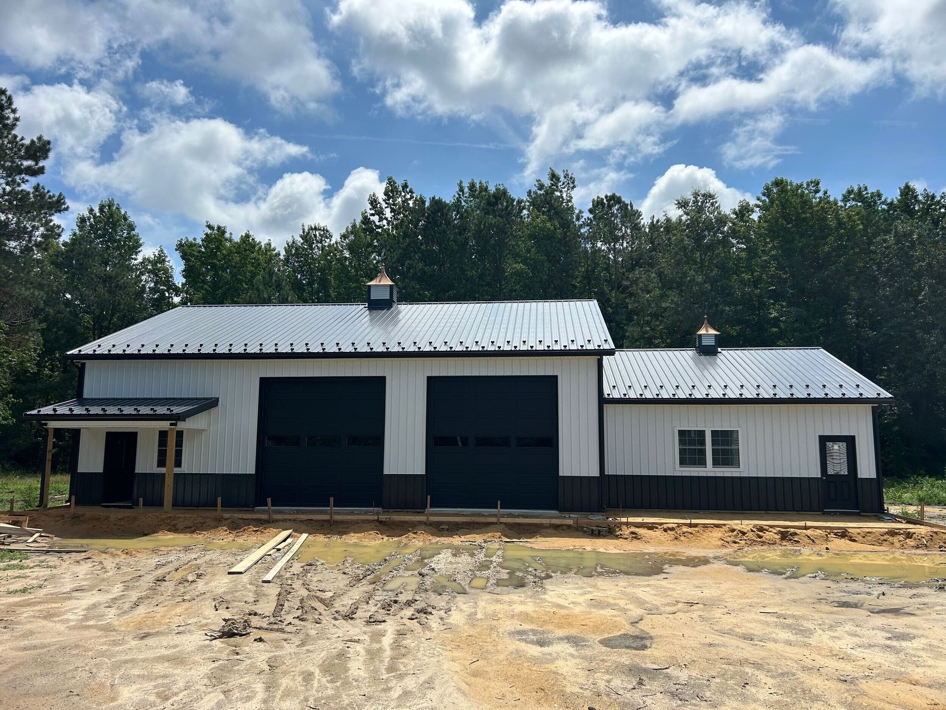 30x25x10, 40x50x14 pole barn