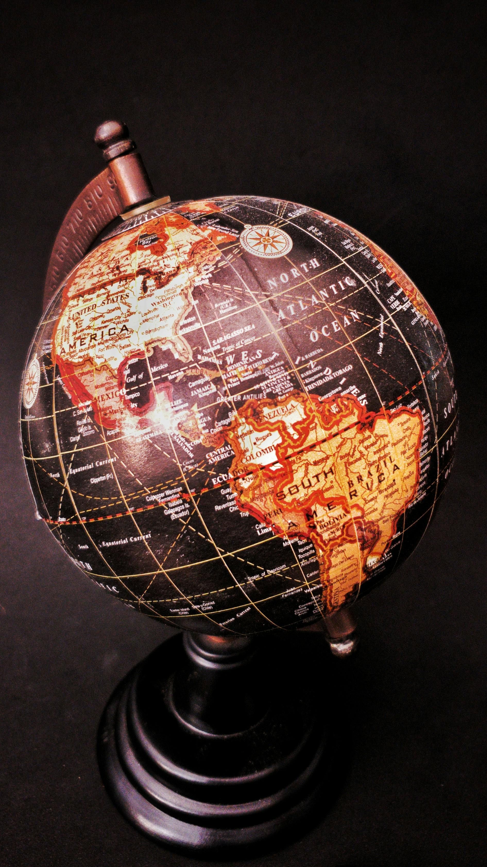 Ein Globus symbolisiert die internationale Zusammenarbeit der Bestattungsbranche