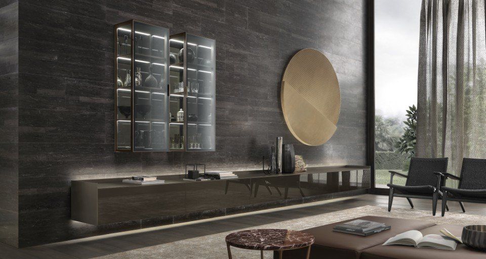 salotto elegante con credenza in vetro