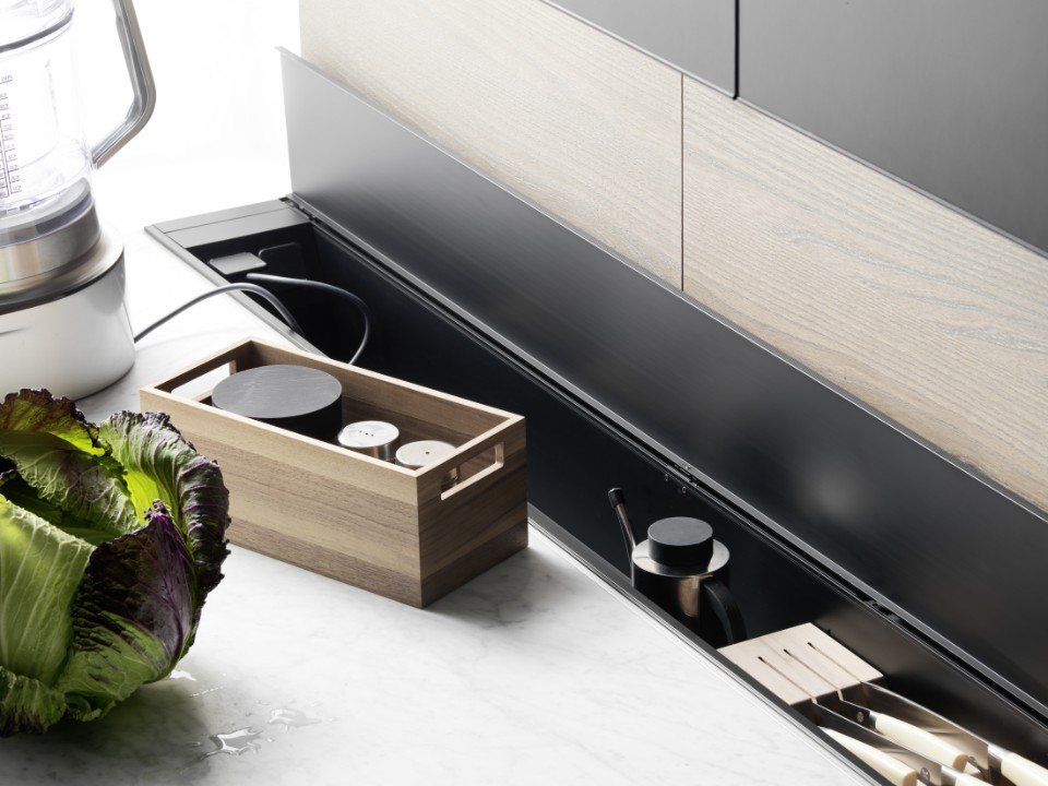 cucina moderna con ripiano a scomparsa