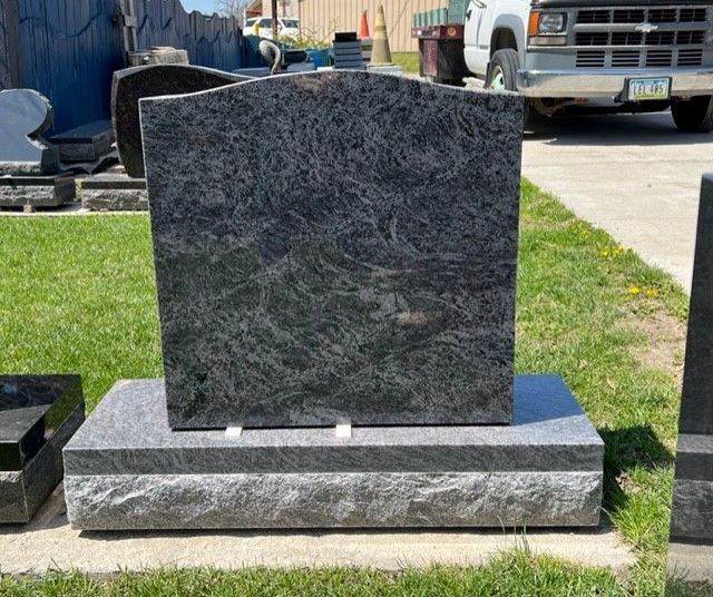 Gray Customize Monument — Ottumwa, IA — Fuller Monument