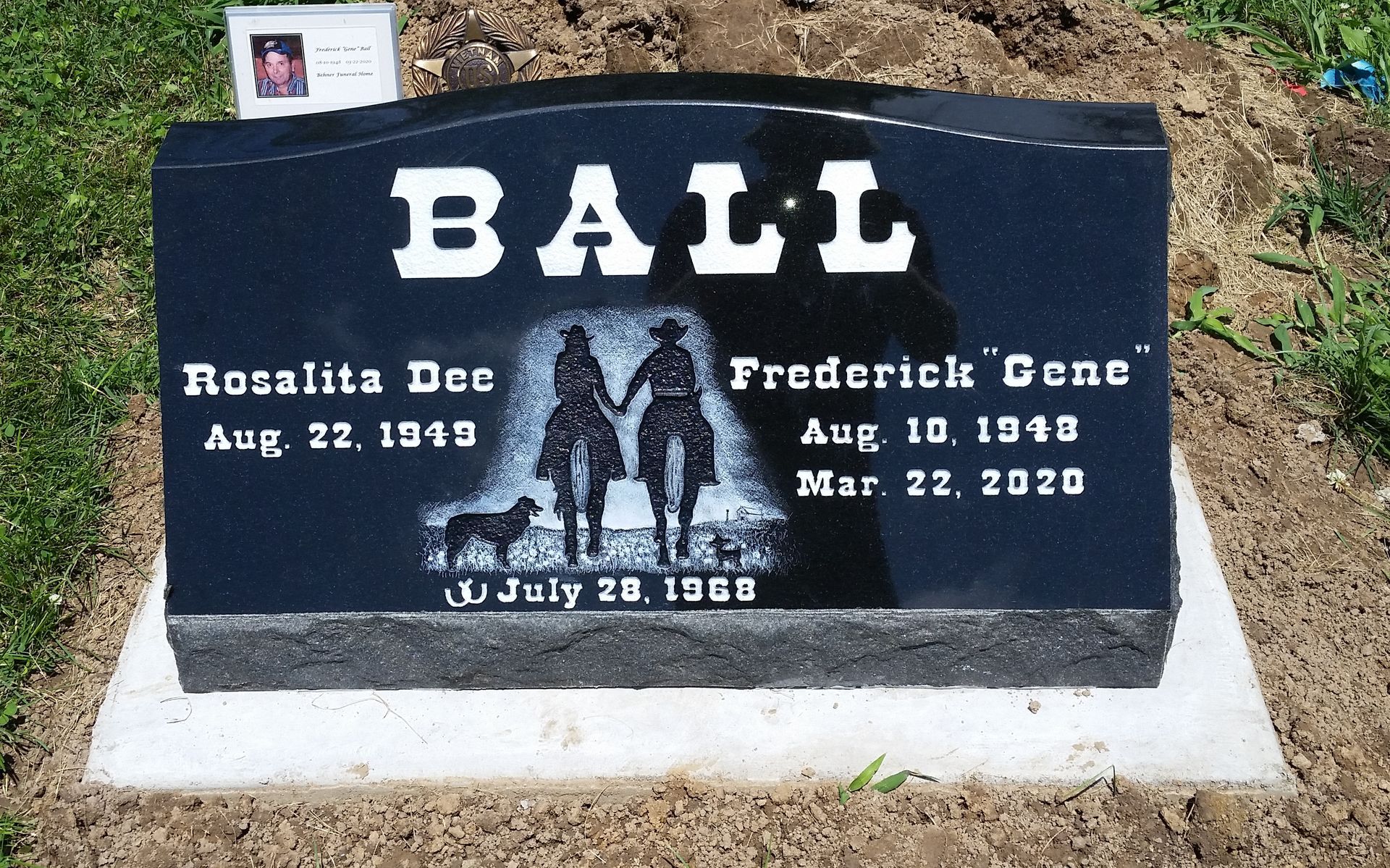 Ball Gravestone — Ottumwa, IA — Fuller Monument