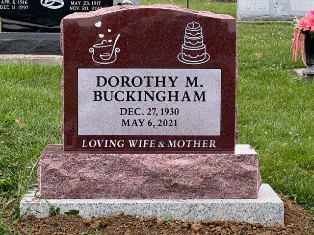 Dorothy M. Buckingham Tombstone — Ottumwa, IA — Fuller Monument