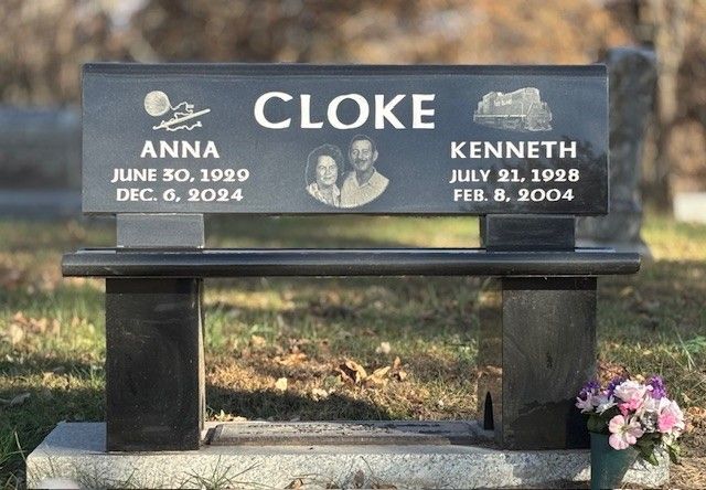 Kenneth G Youngkrantz Gravestone — Ottumwa, IA — Fuller Monument
