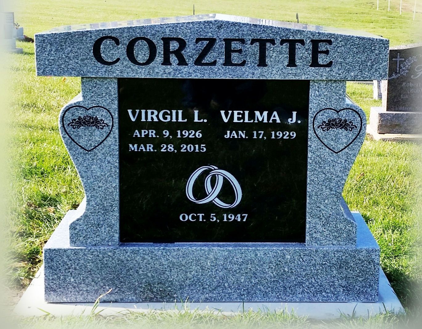 Kenneth G Youngkrantz Gravestone — Ottumwa, IA — Fuller Monument