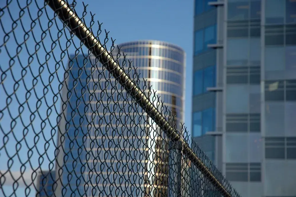 Fence installed around business premises in Brisbane City