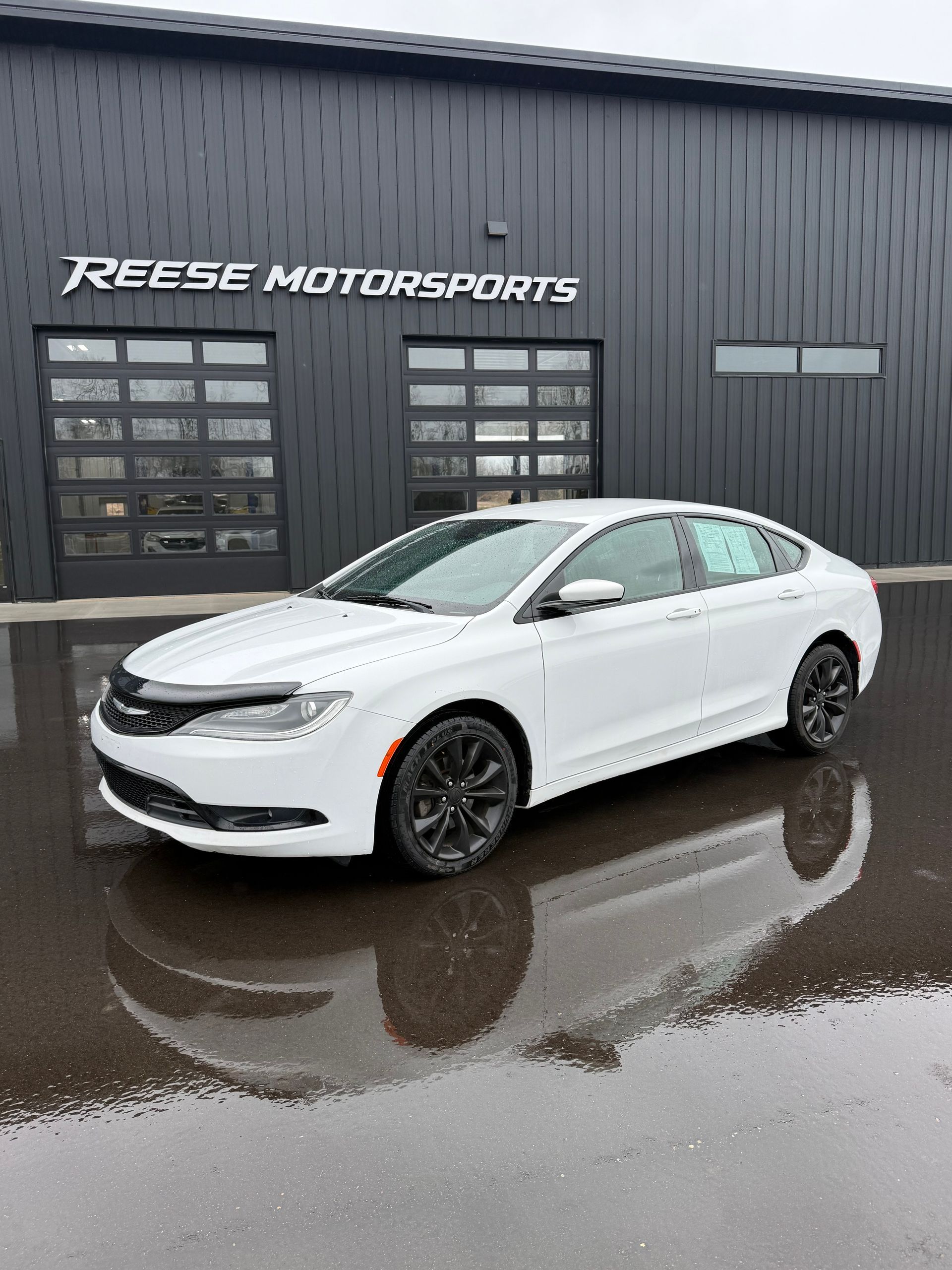 2015 Chrysler 200 200S Sedan 4D