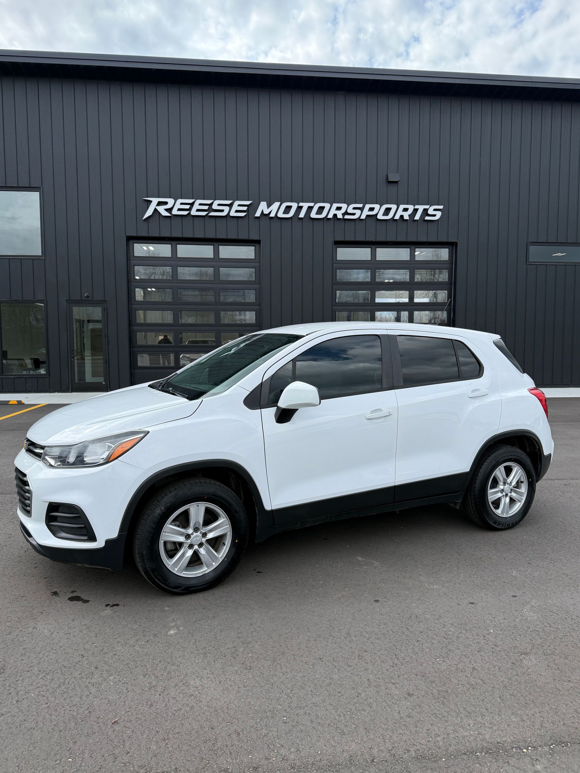 2019 Chevrolet Trax LS Sport Utility 4D
