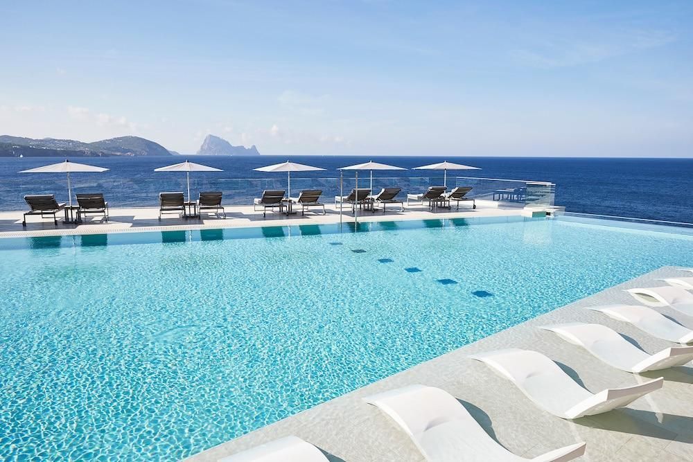 Luxury Holidays to 7Pines Resort Ibiza – Cala Conta