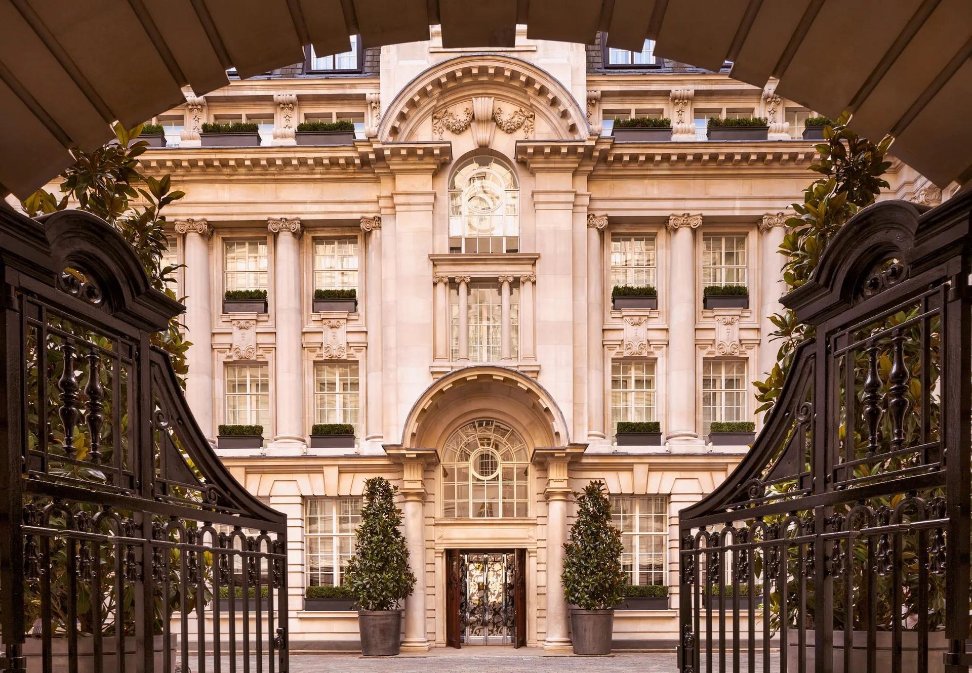 Rosewood London luxury hotel London