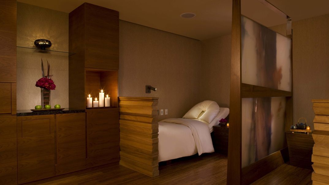  The Peninsula hotel on 5th Avenue, NYC SPA