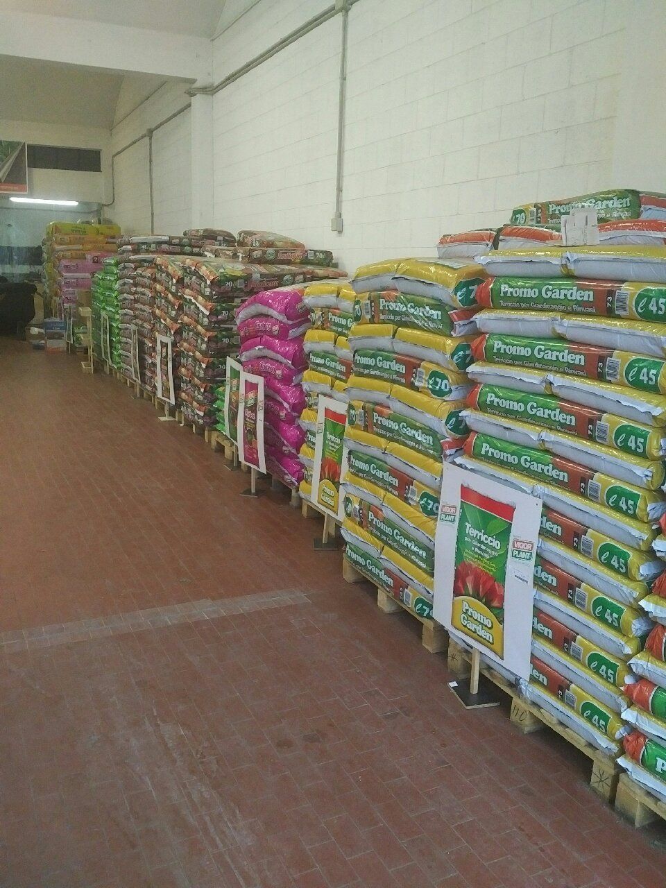 Terriccio universale, terriccio per acidofile, torba, terriccio per prato