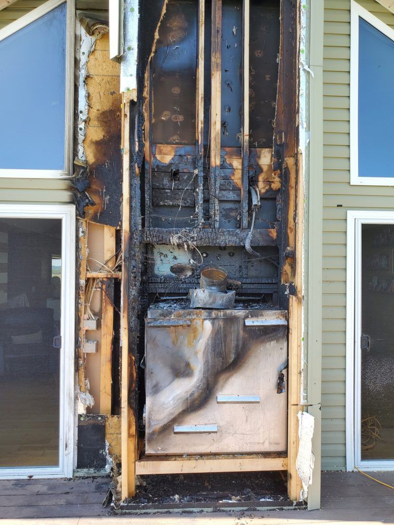 A house that has been damaged by fire.