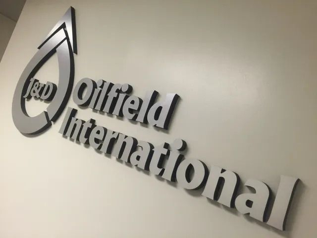 A sign that says oilfield international on it