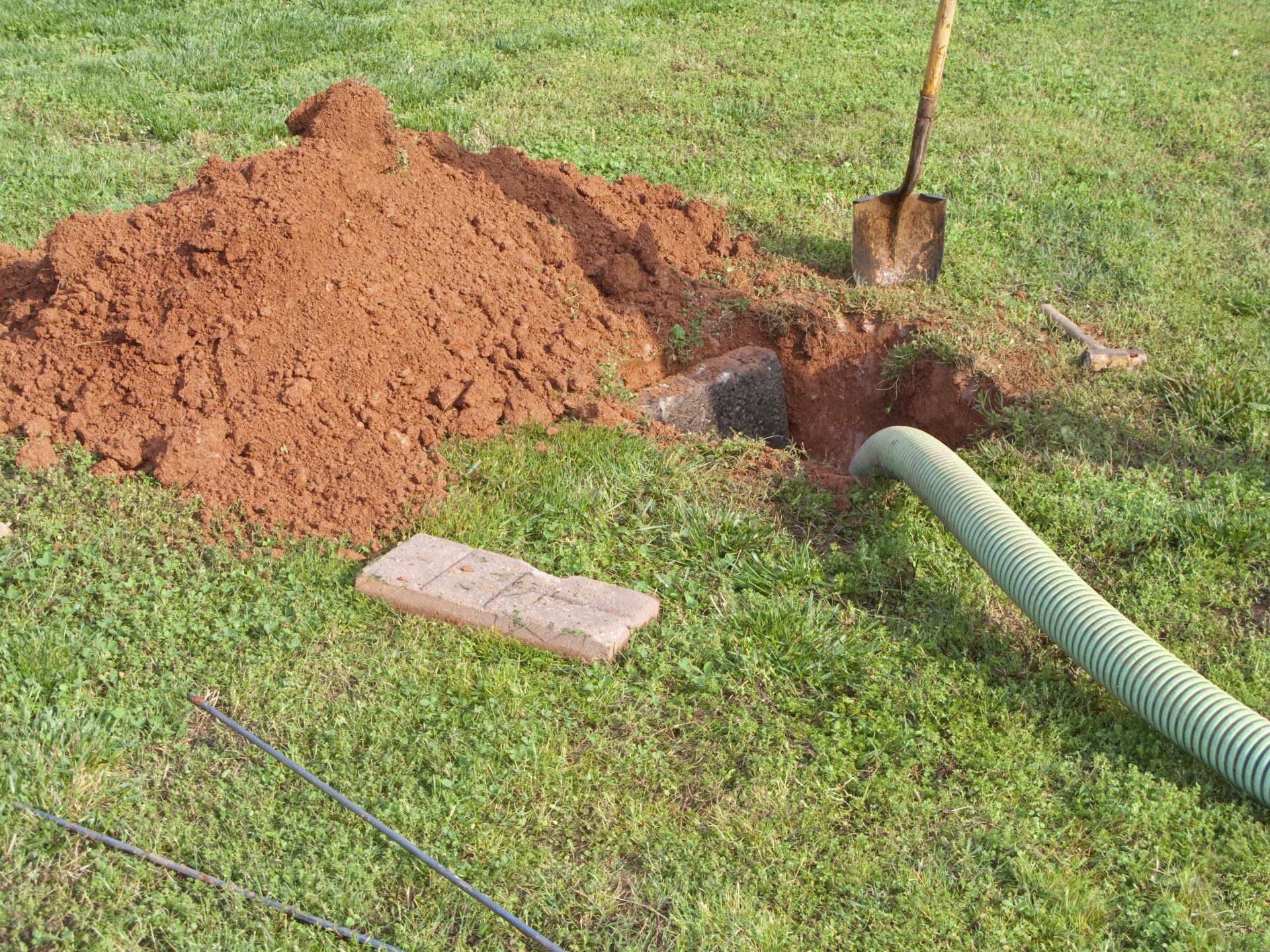 Open Septic Tank In Yard - La Pine, OR - Shields Septic Tank Service