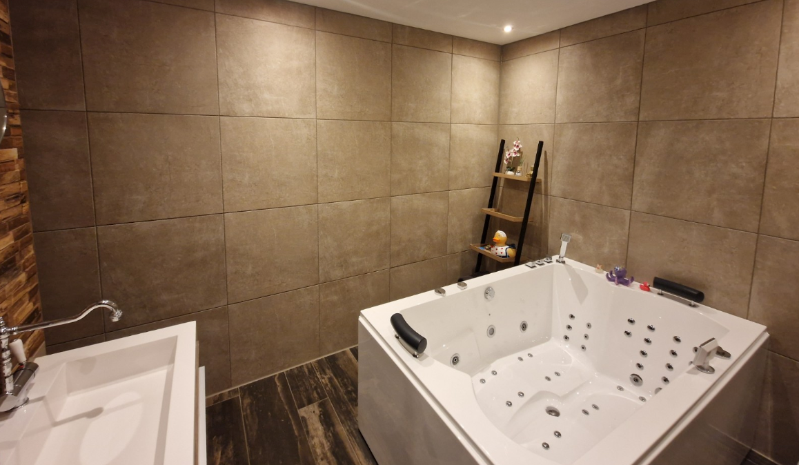 Renovatie. Slopen en bouwen van een nieuwe badkamer.