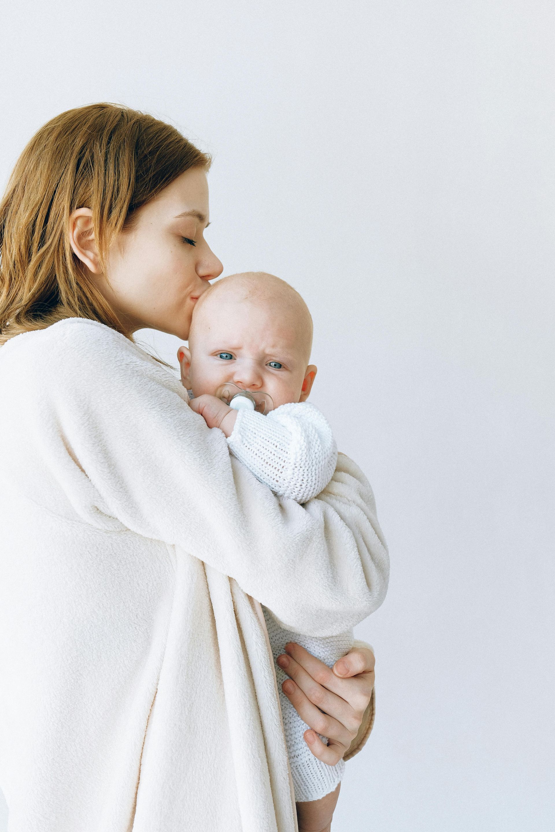 A amamentação é um ato natural, mas envolve aprendizado – tanto da mãe quanto do bebê.