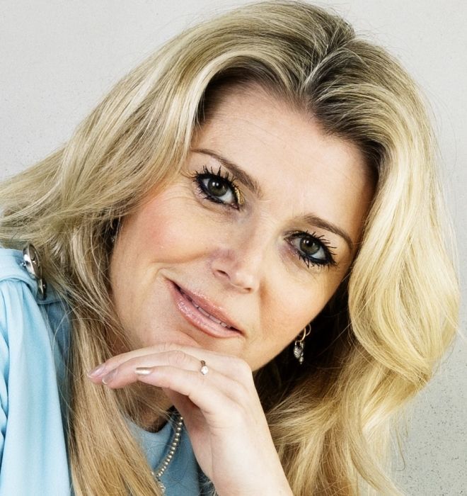 Miranda Kleemans
Zelfstandig coach in rouw & verlies + ervaringsdeskundige
Lezing: “Chronisch ziek zijn is rouwen. Van wat was, naar wat komt”.