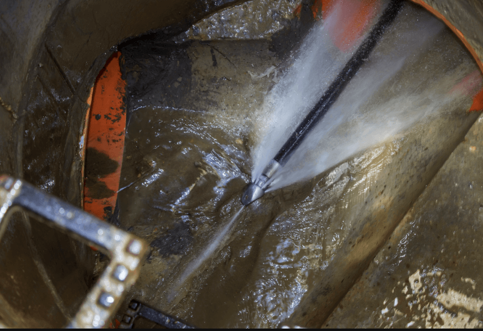 First Call Septic Tank Service ha estado en el negocio de Drenaje con Jet de agua sépticos durante más de veinte años.