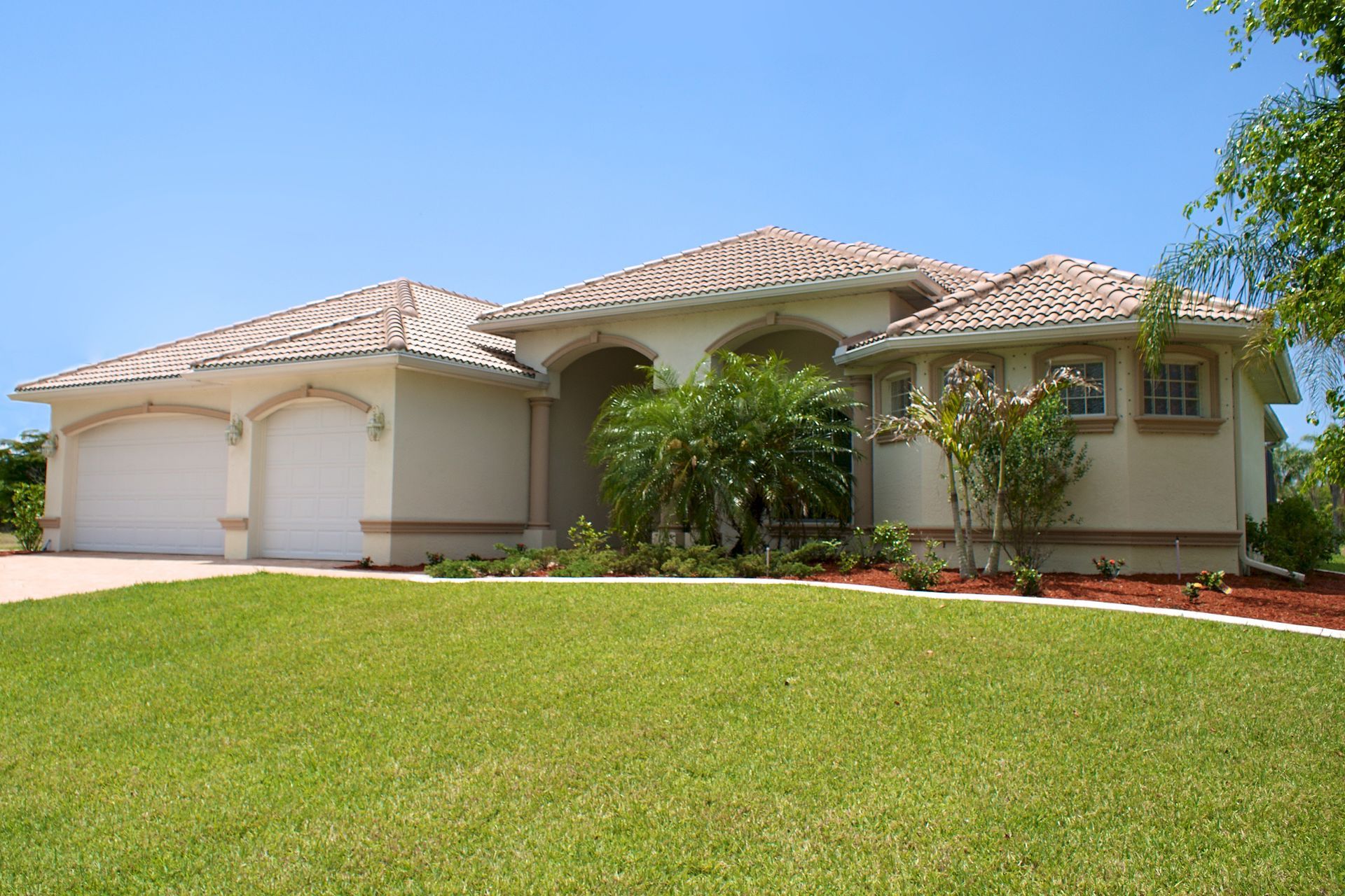modern home in Florida