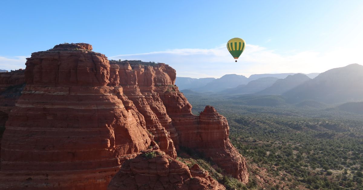 10 Reasons To Go on a Hot Air Balloon Tour ASAP