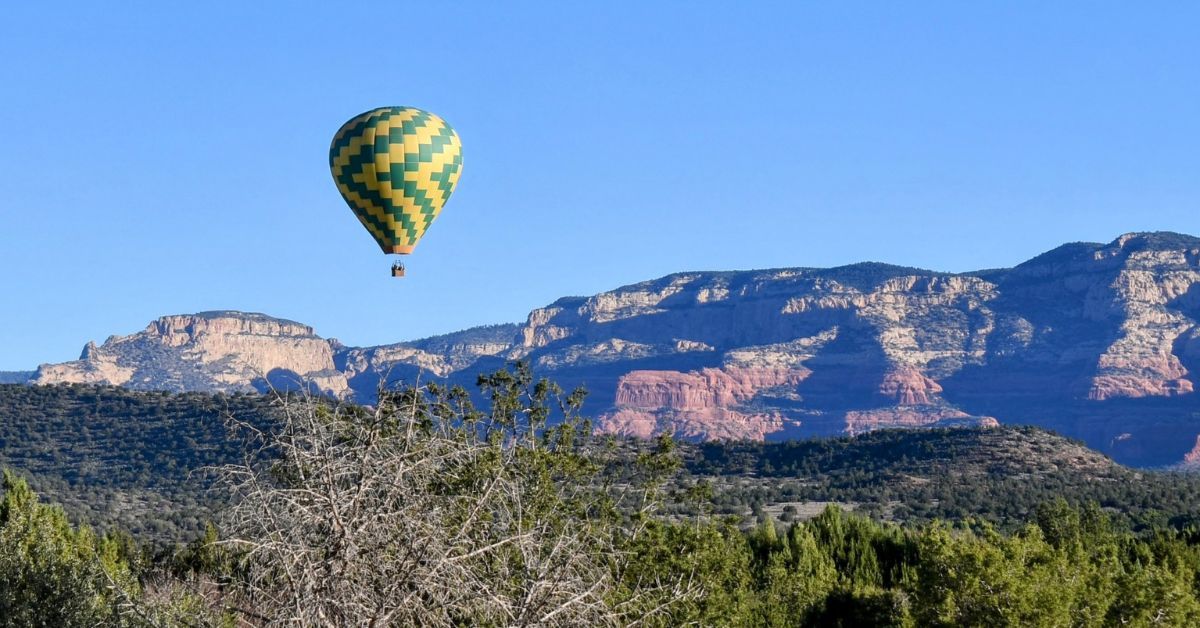 The Science and Skill Behind Steering a Hot Air Balloon