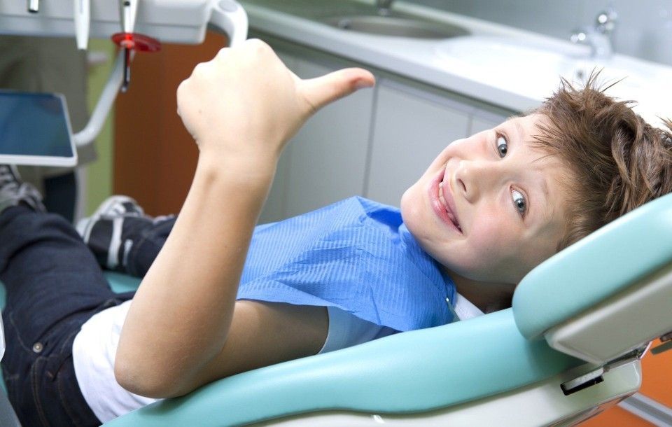 bambino dal dentista