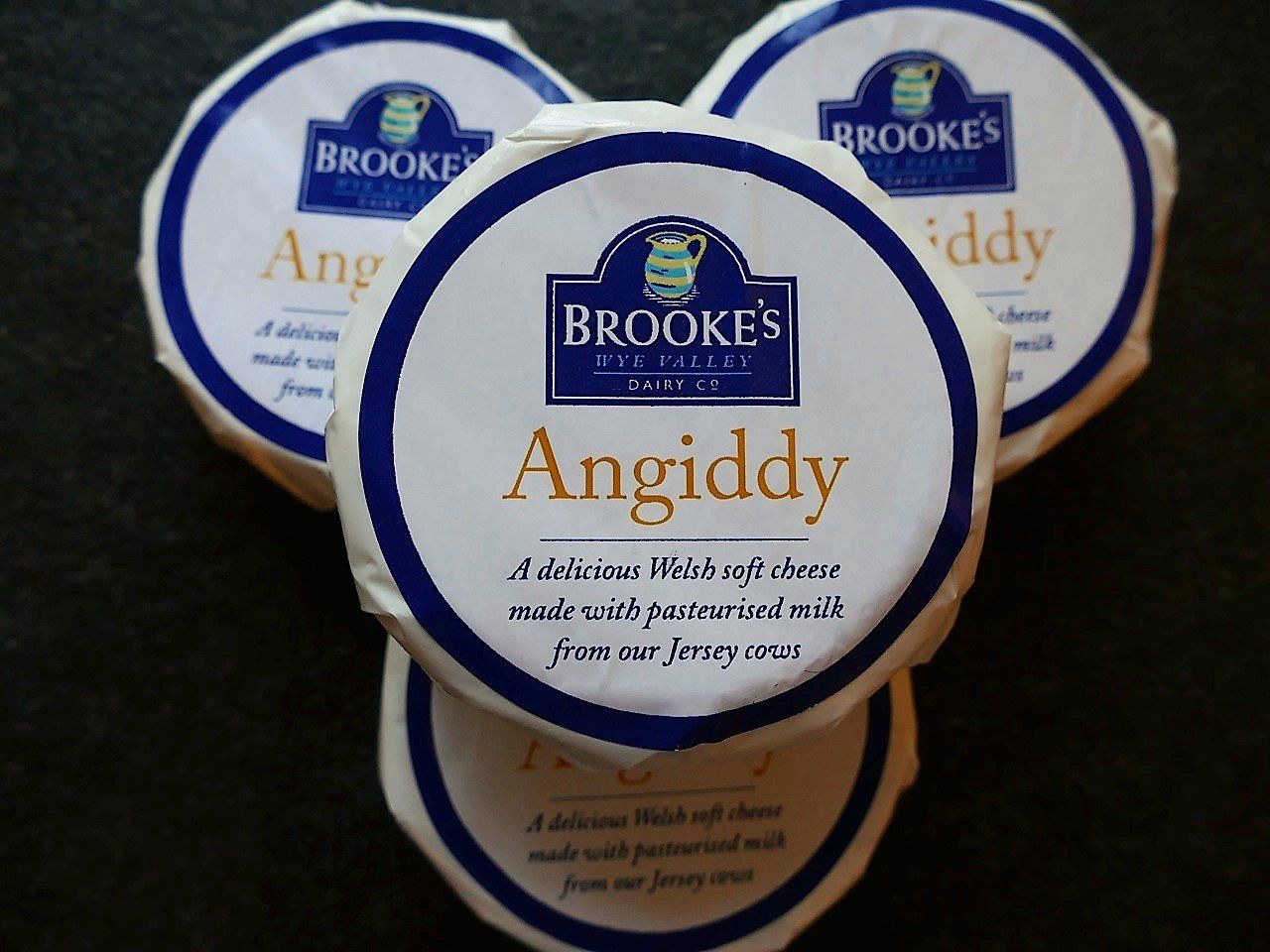 Brooke's Dairy Welsh Angiddy Cheese