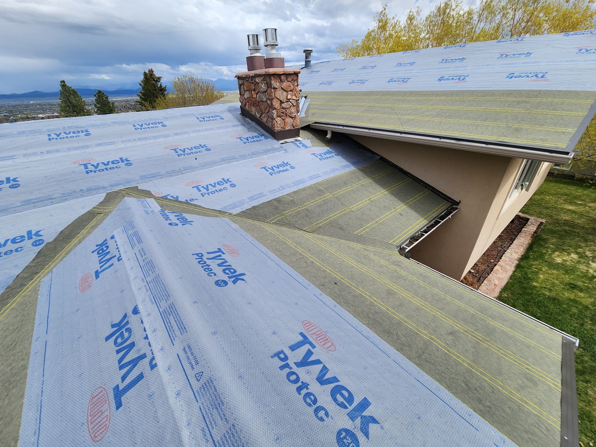 Kalispell Roofing Pros - shingle roof installation - roof replacement