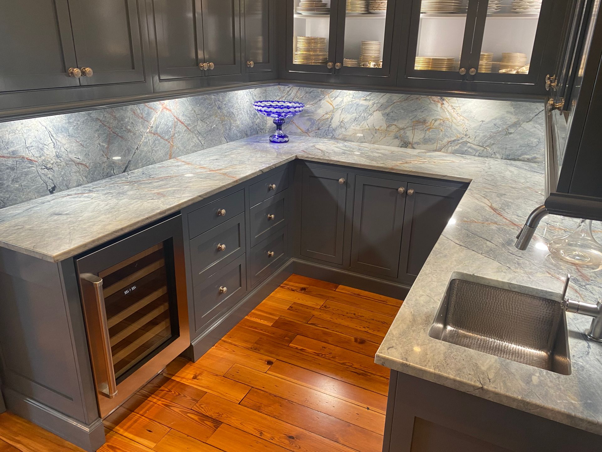 Modern Kitchen - Picayune, MS - Cabinets By The Stone Shop