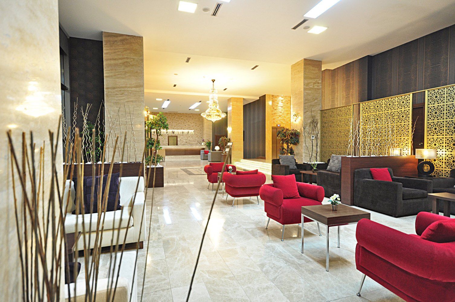 North Point Hotels, Lobi