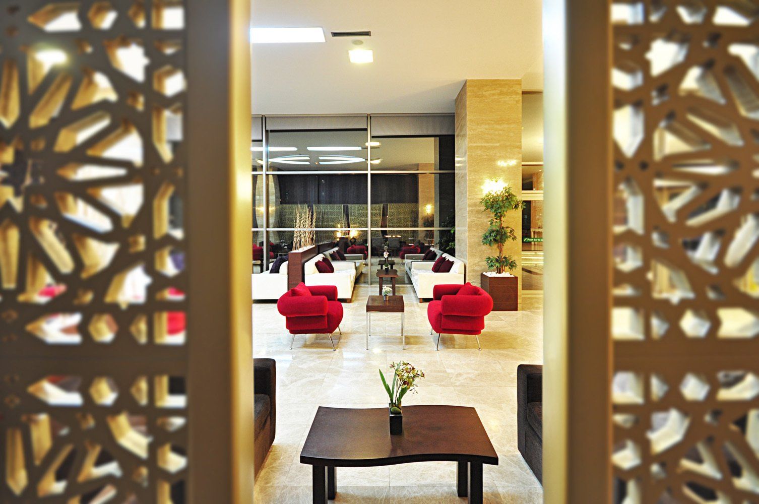 North Point Hotels, Lobi