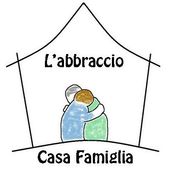 logo casa famiglia l'abbraccio