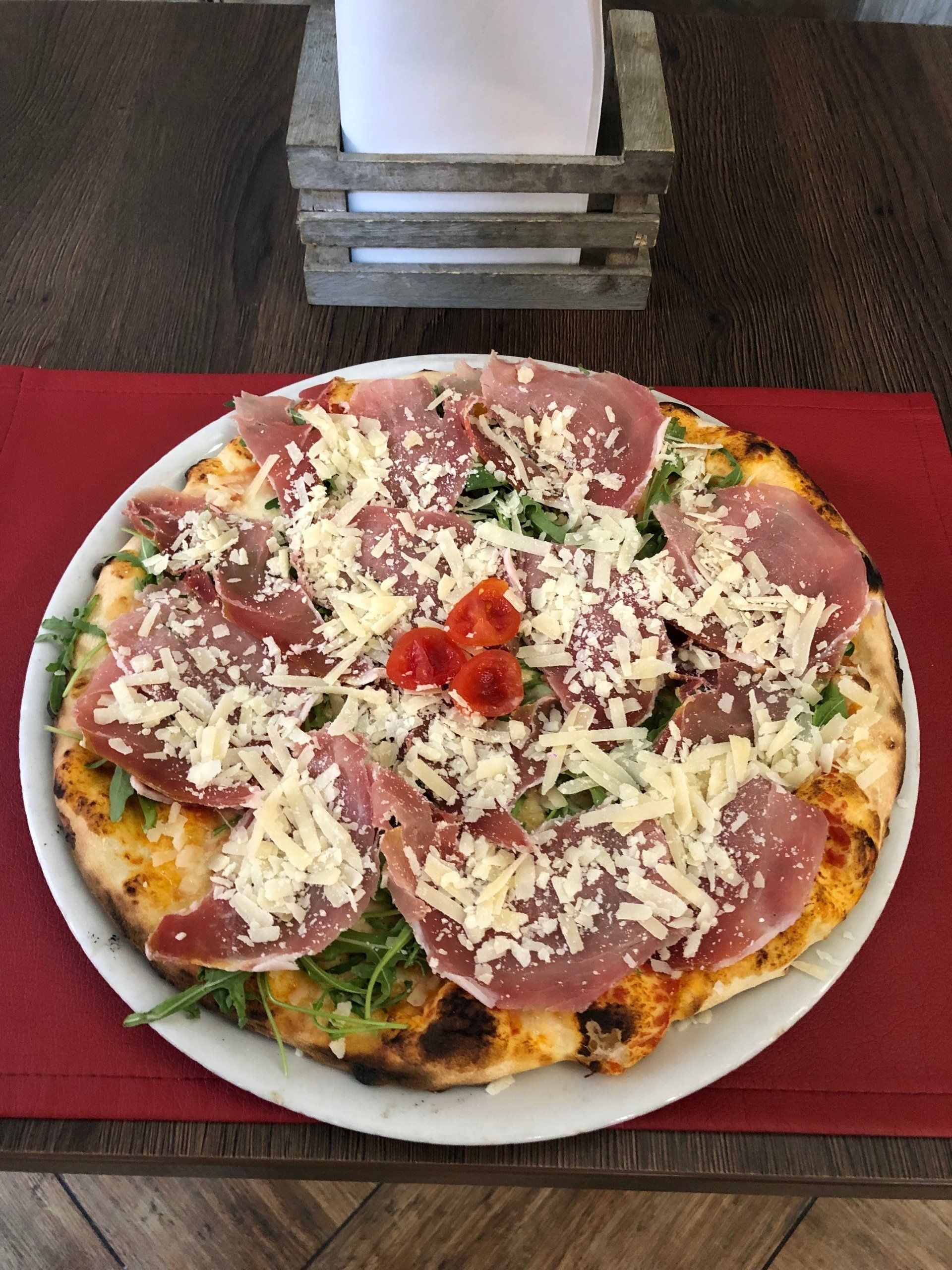 pizza prosciutto e rucola