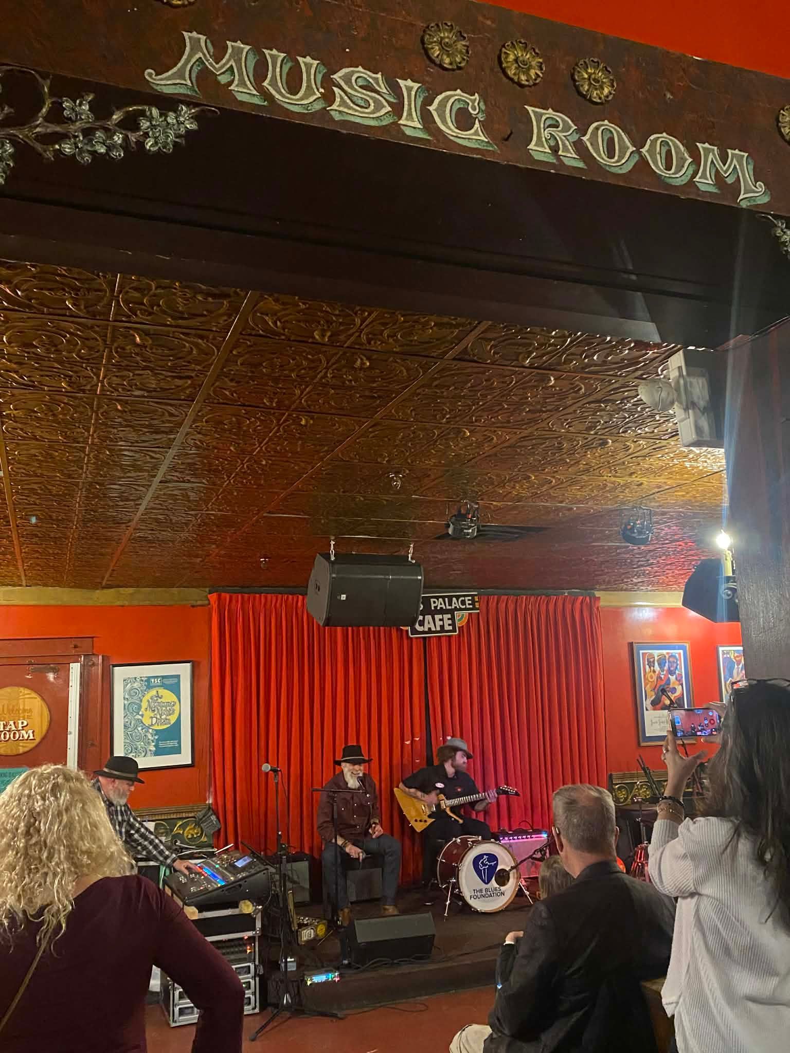 Father'n'Son playing at King's Palace