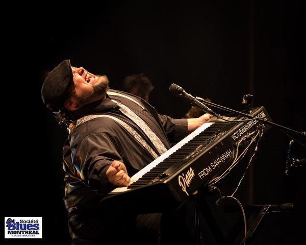 Victor Wainwright singing and playing the piano to the planet and the Gods!