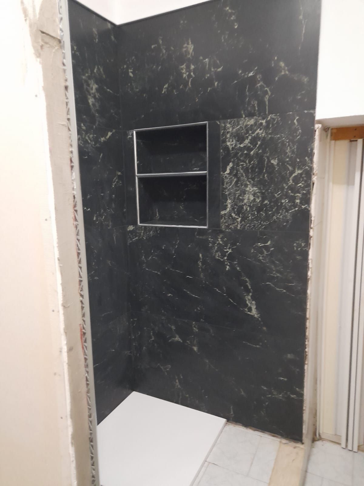 Rifacimento box doccia