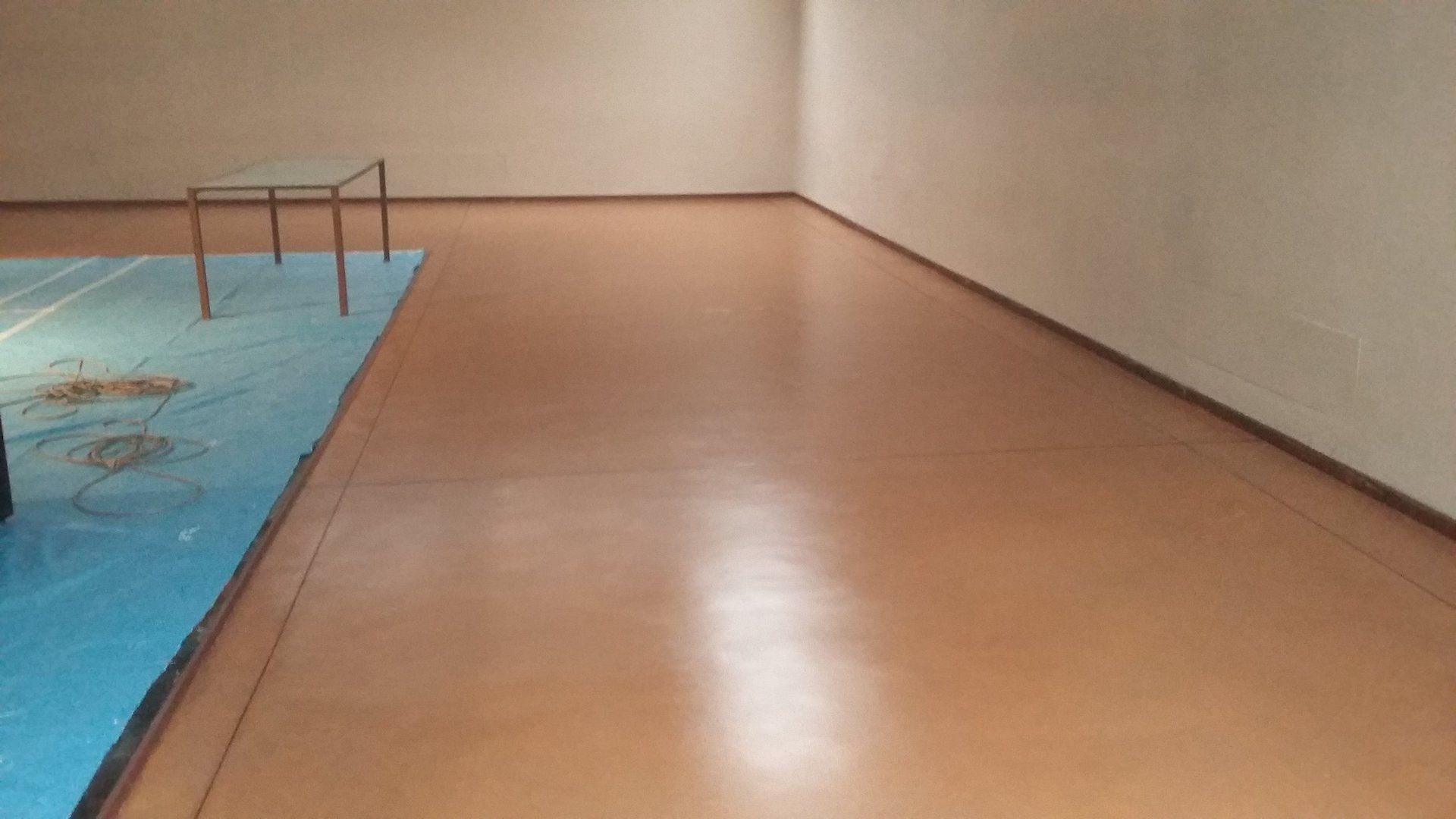 pavimento effetto lucido