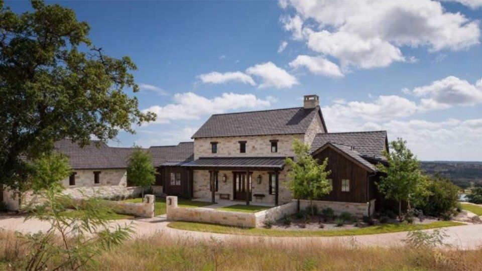 Houston couple builds Boot Ranch vacation home