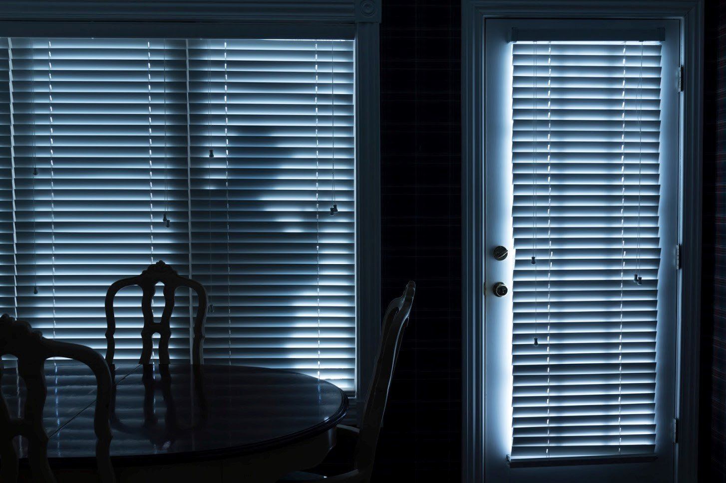 Silhouette Of Burglar Sneeking — Houston, TX — Dixie Safe & Lock Service Inc.