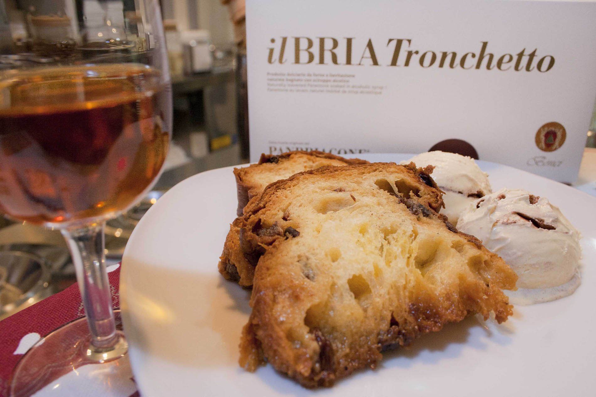 Panettone con gelato