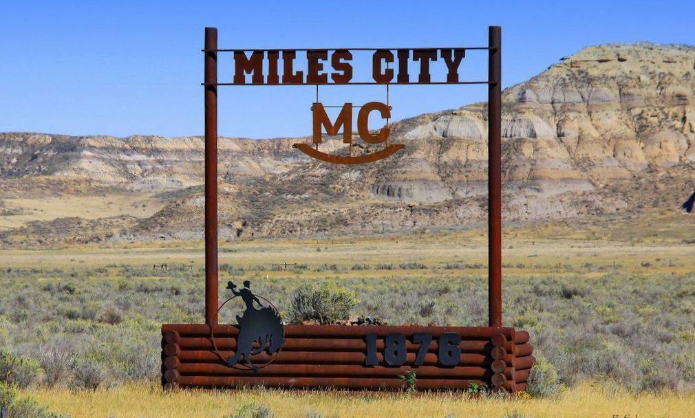 We buy homes in Miles City, MT just like yours! Let's find out how much your home is worth.