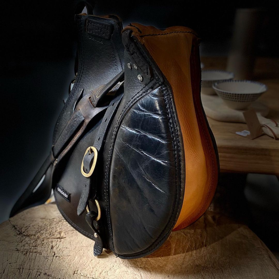 Stunning Black & tan saddle bag