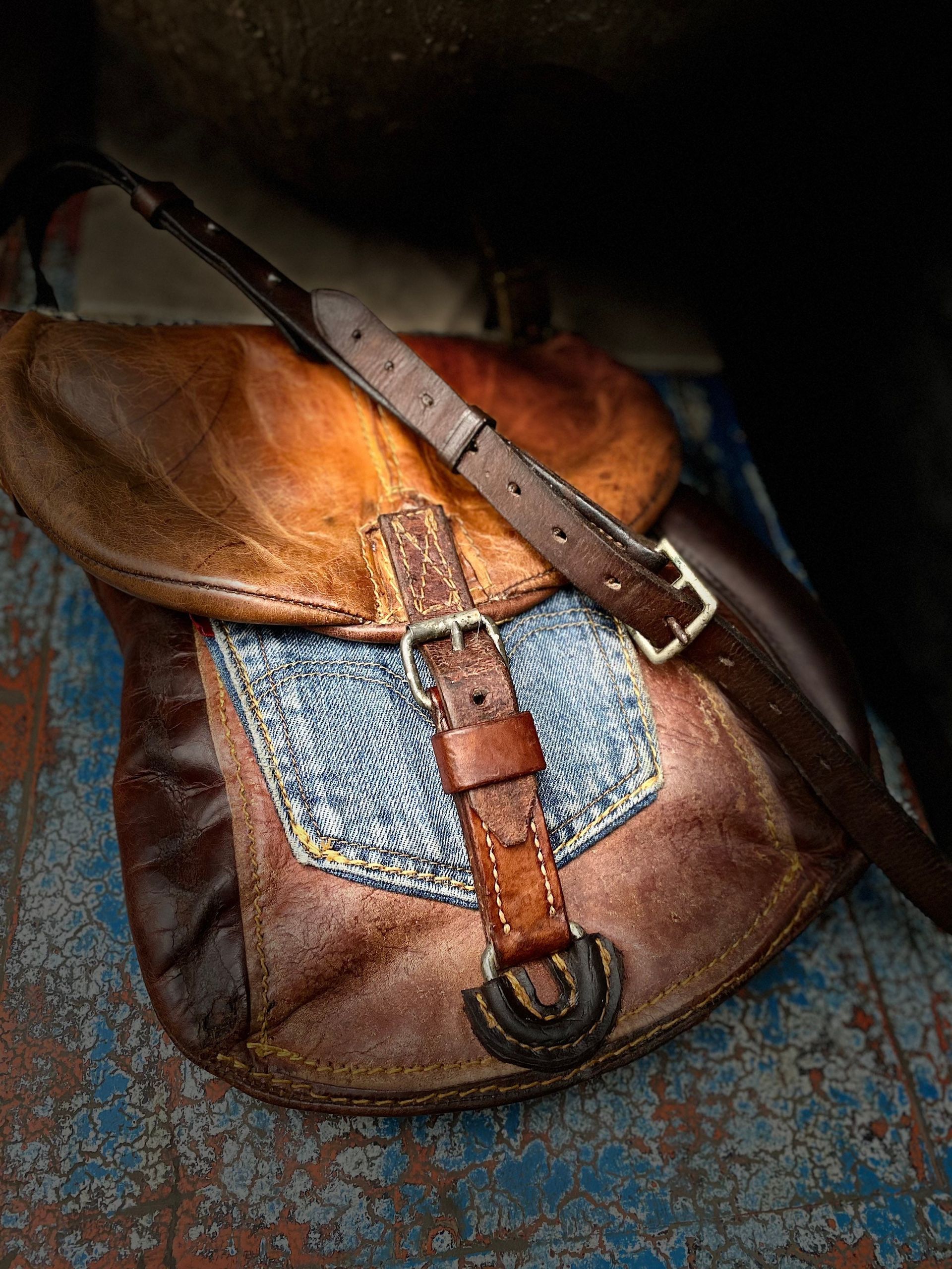 Levi's saddle bag sale